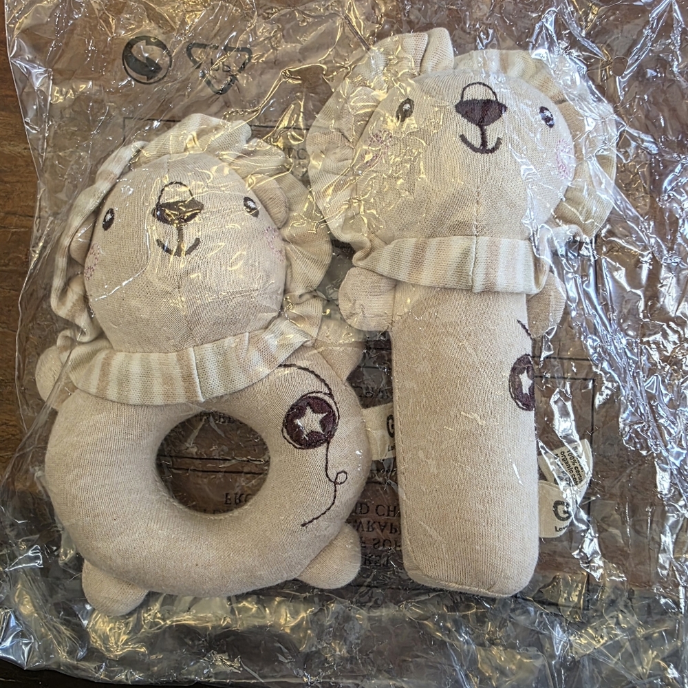 NEW Gbee Organic Cotton Baby Plush Rattles LION Set Of Two